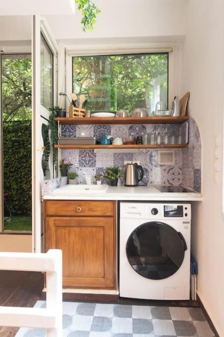 Appartement Duplex Parisien En Face Metro13