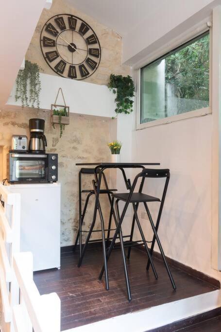 Appartement Duplex Parisien En Face Metro13 *